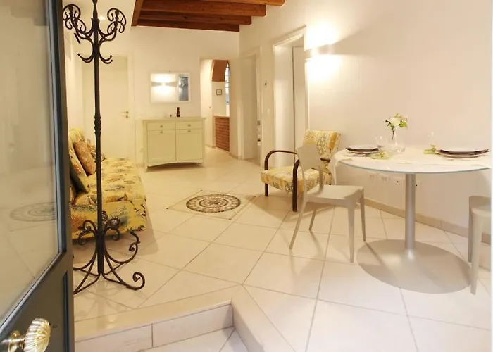 Ca' De L'anzolo Apartamento *